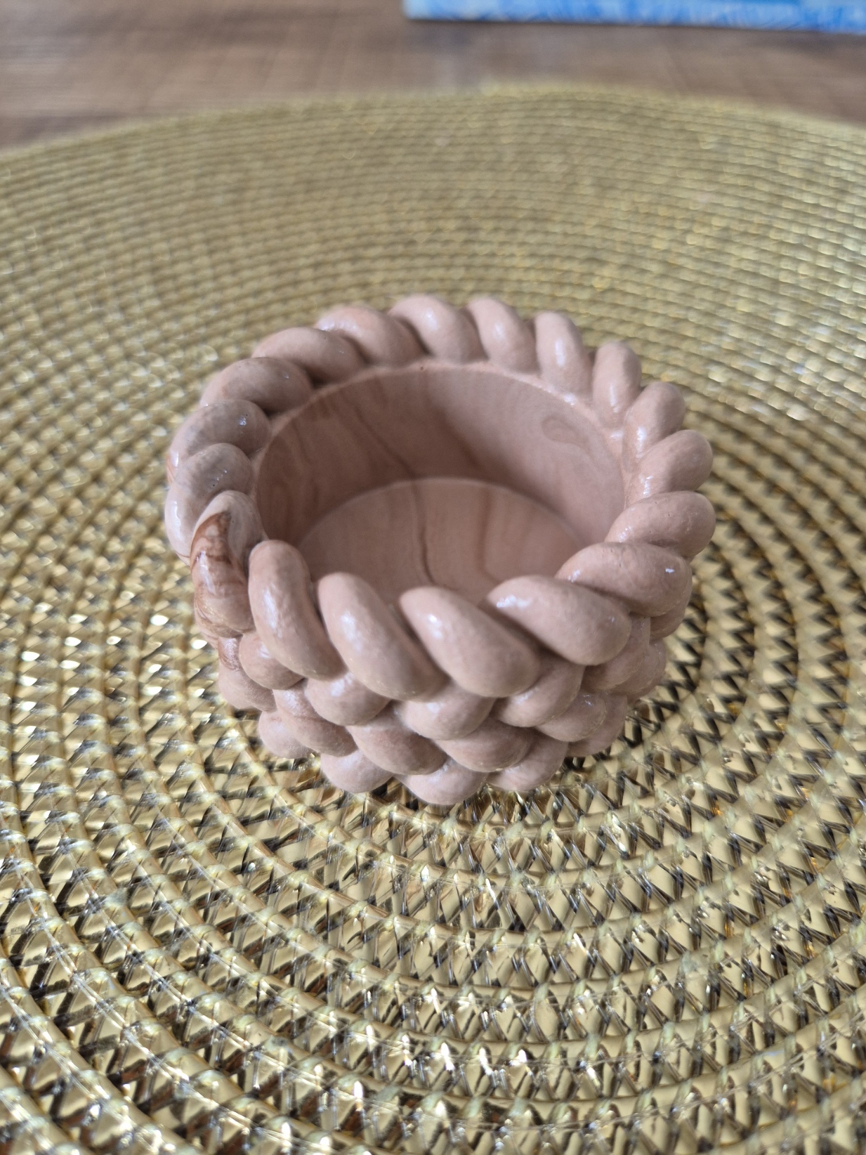 Petit pot tressé